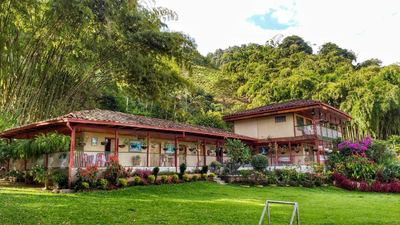 Finca Turistica Los Rosales Pereira Kültér fotó